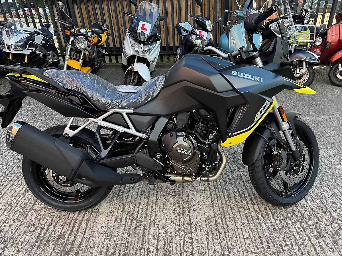 Used 2026 Suzuki V-Strom 800RE Black - Interior and Exterior details 2