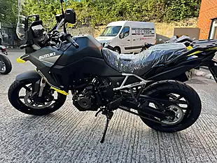Used 2026 Suzuki V-Strom 800RE Black - Interior and Exterior details 5