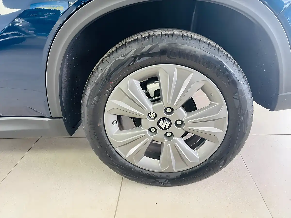 Used 2026 Suzuki Vitara Motion Blue - Interior and Exterior details 11