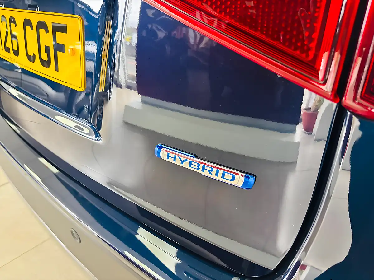 Used 2026 Suzuki Vitara Motion Blue - Interior and Exterior details 12