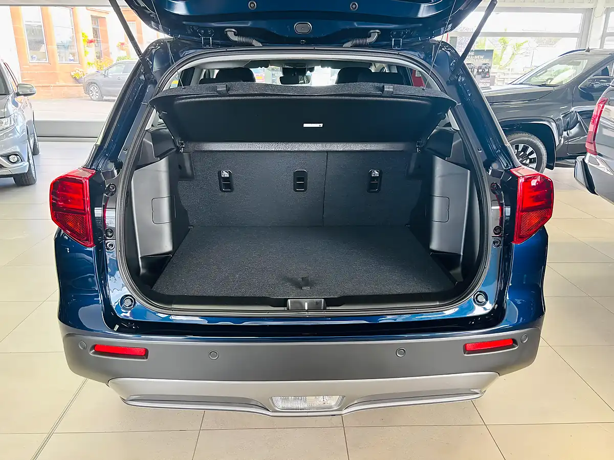 Used 2026 Suzuki Vitara Motion Blue - Interior and Exterior details 13
