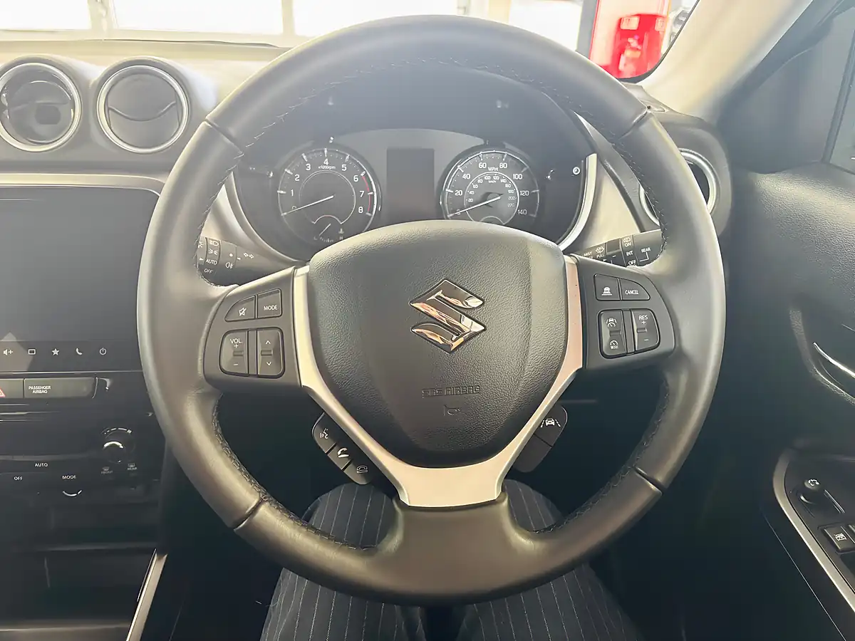 Used 2026 Suzuki Vitara Motion Blue - Interior and Exterior details 16