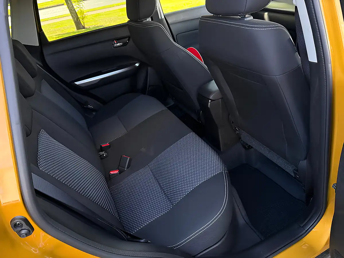 Used 2026 Suzuki Vitara Motion Yellow - Interior and Exterior details 11
