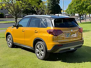 Used 2026 Suzuki Vitara Motion Yellow - Interior and Exterior details 4