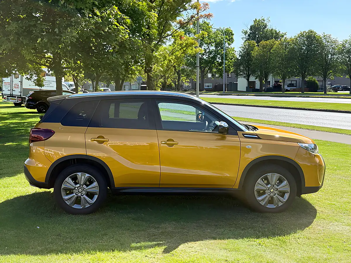 Used 2026 Suzuki Vitara Motion Yellow - Interior and Exterior details 6