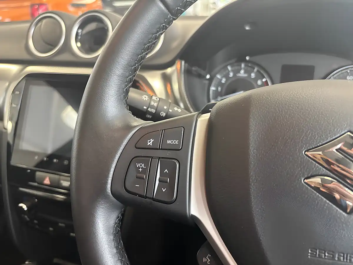 Used 2026 Suzuki Vitara Ultra Blue - Interior and Exterior details 17