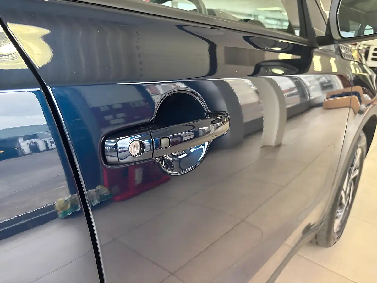 Used 2026 Suzuki Vitara Ultra Blue - Interior and Exterior details 5