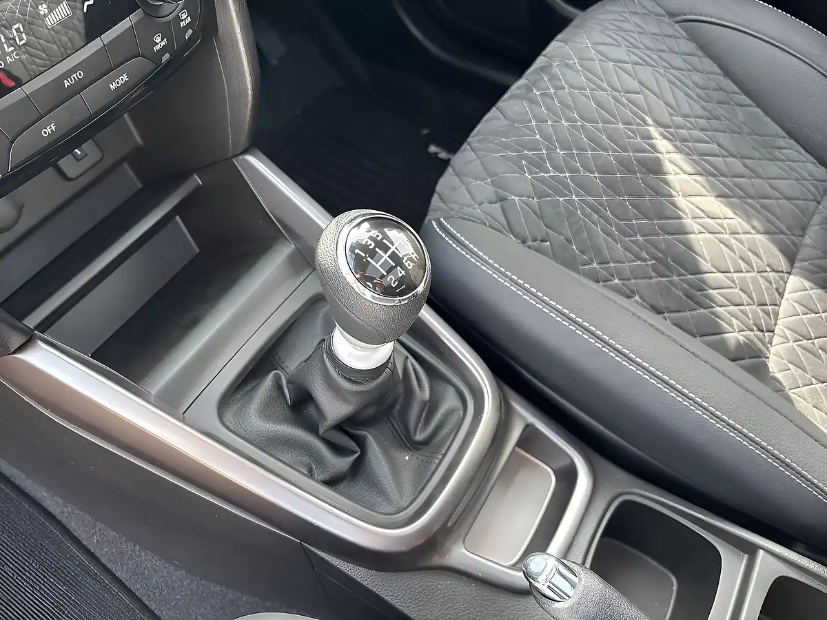 Used 2026 Suzuki Vitara Ultra Red - Interior and Exterior details 13