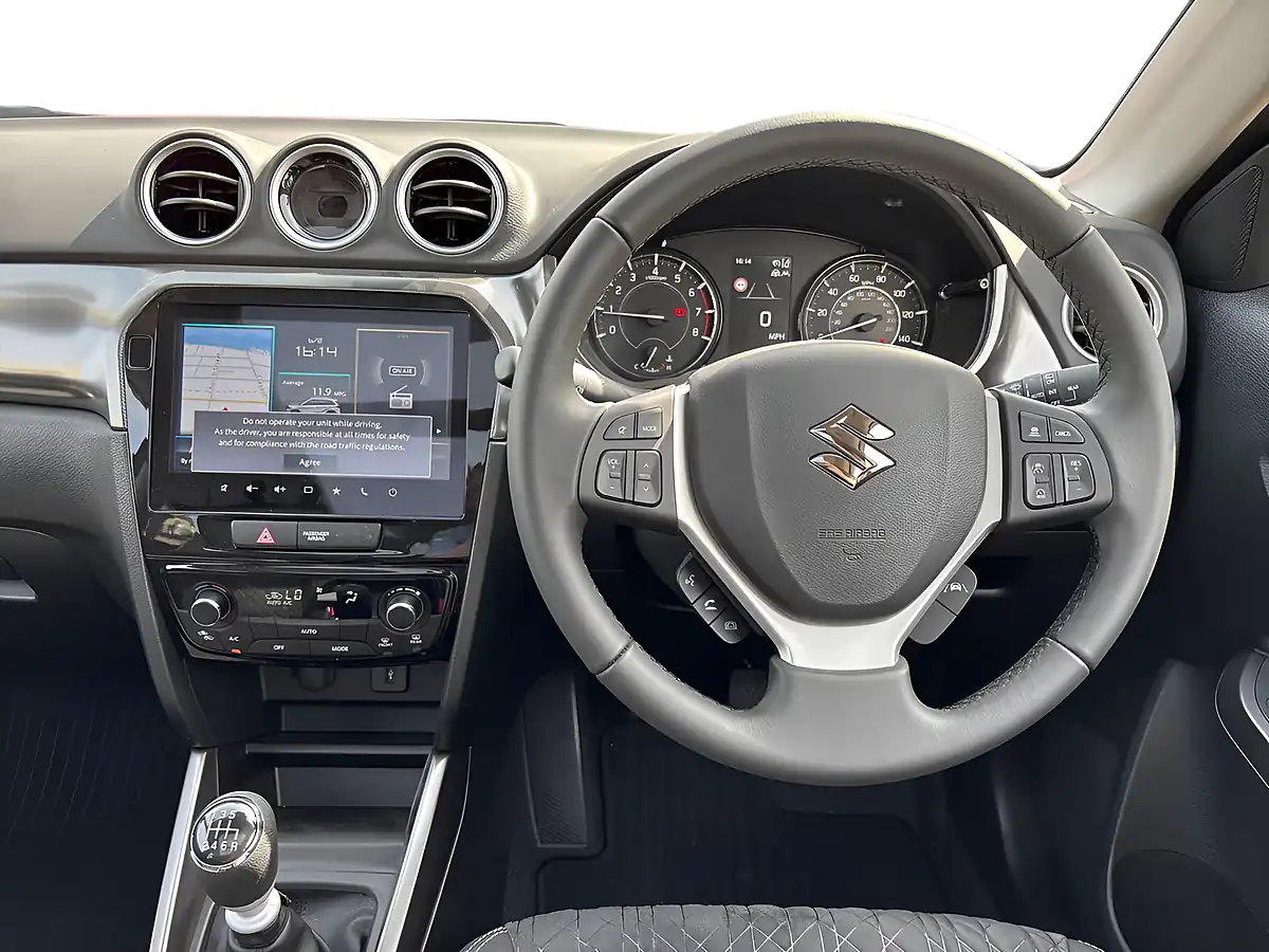 Used 2026 Suzuki Vitara Ultra Red - Interior and Exterior details 9