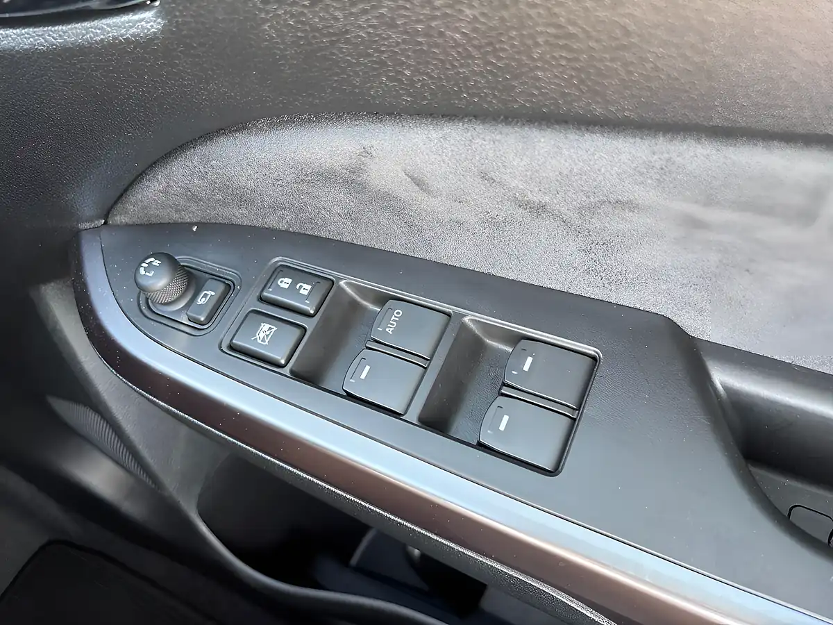 Used 2026 Suzuki Vitara Ultra Silver - Interior and Exterior details 16