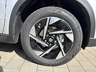 Used 2026 Suzuki Vitara Ultra Silver - Interior and Exterior details 7