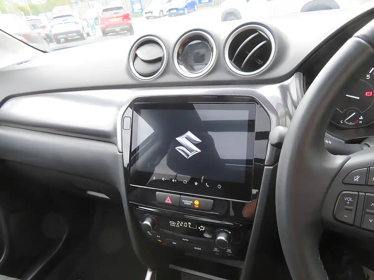 Used 2026 Suzuki Vitara Ultra White - Interior and Exterior details 17