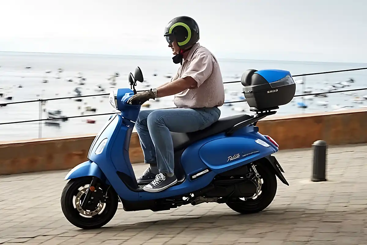 Used 2026 Sym Fiddle Classic Blue - Front View