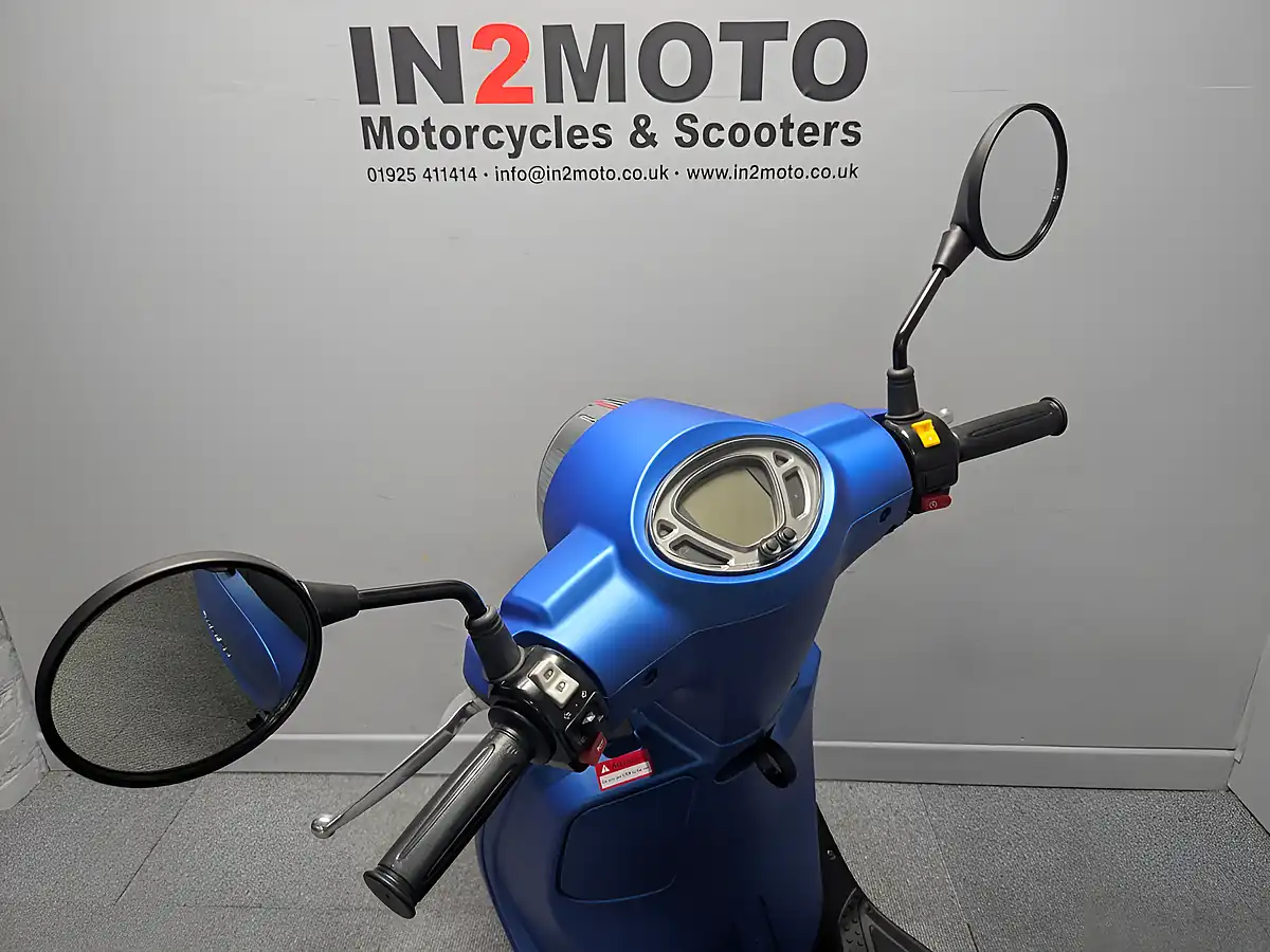 Used 2026 Sym Fiddle Ex Display Blue/Black - Interior and Exterior details 20
