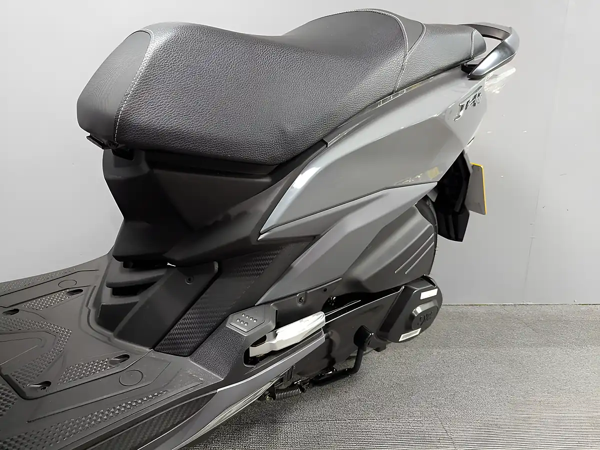 Used 2026 Sym Jet 14 Ex Display Red - Interior and Exterior details 7