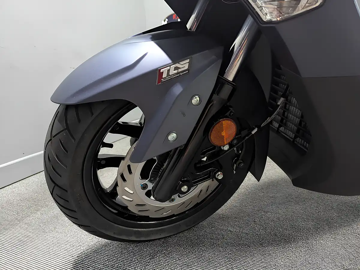 Used 2026 Sym Joymax Z+ Ex Display Black - Interior and Exterior details 20