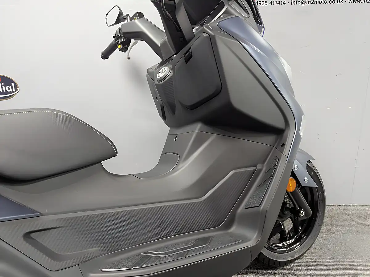 Used 2026 Sym Joymax Z+ Ex Display Black - Interior and Exterior details 6