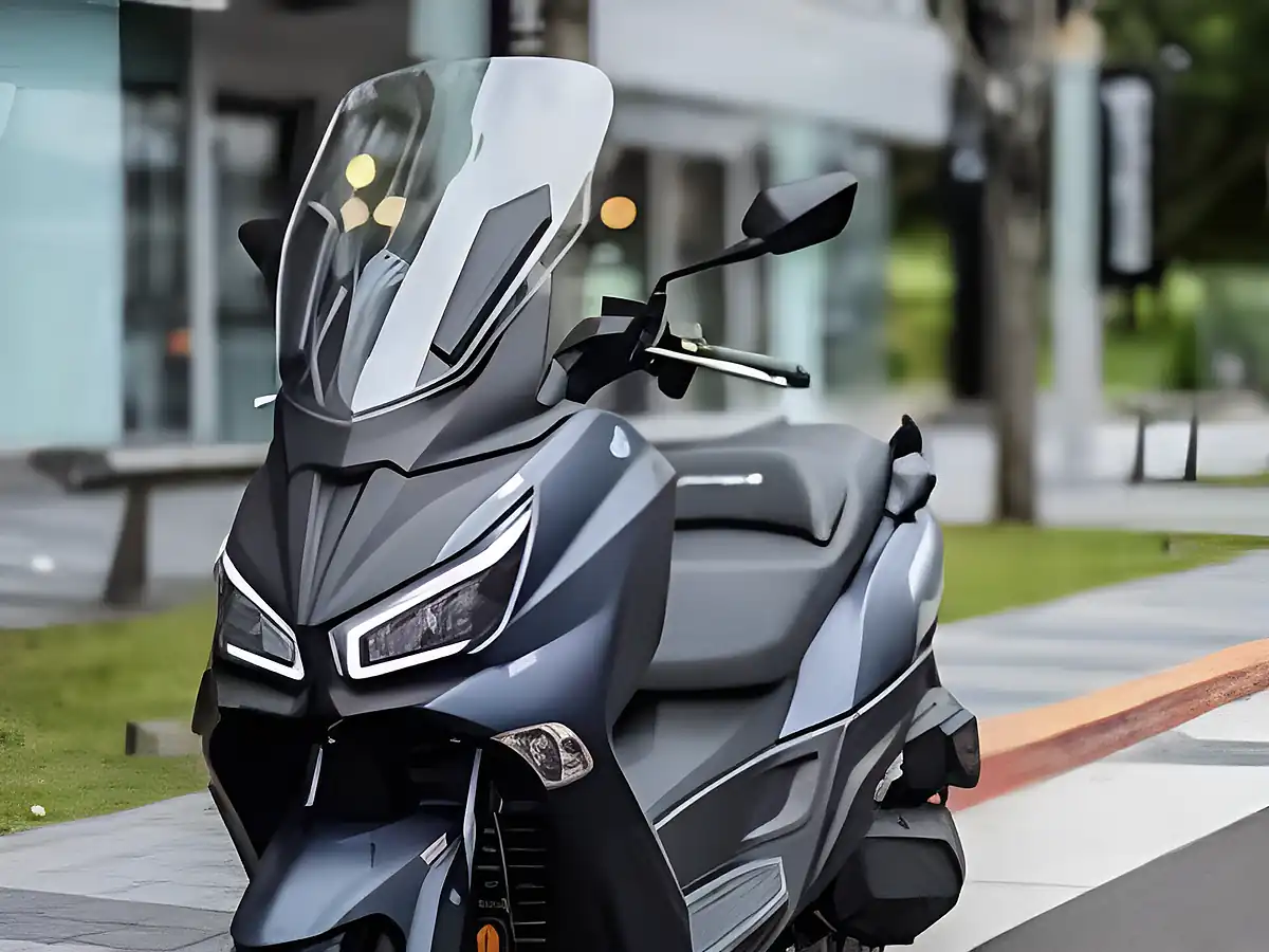 Used 2026 Sym Joymax Z+ White - Interior and Exterior details 3