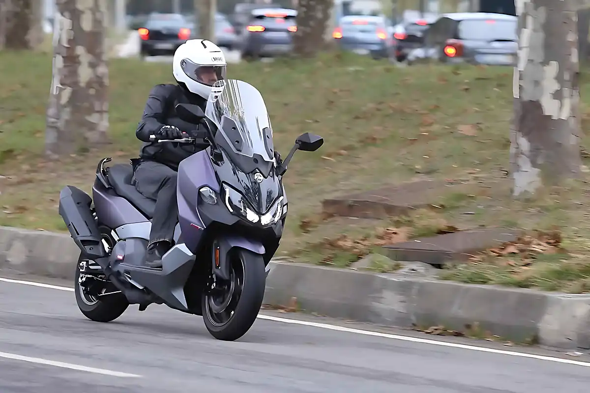 Used 2026 Sym Maxsym Tl Ultimate Matt Blue - Interior and Exterior details 4