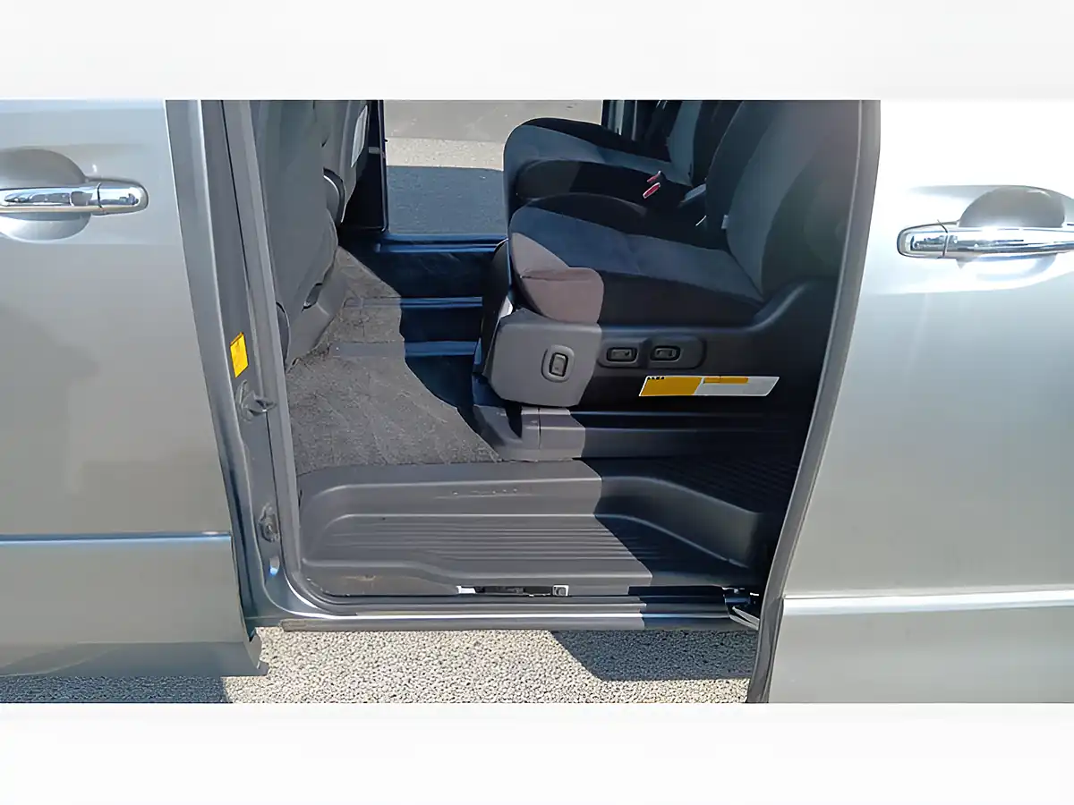 Used 2026 Toyota Alphard 240S Welcab Side Lift Up SEAT Silver Metallic - Interior and Exterior details 13