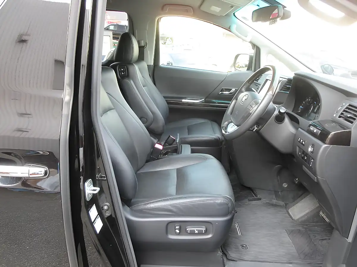 Used 2026 Toyota Alphard Sc Package Black - Interior and Exterior details 9