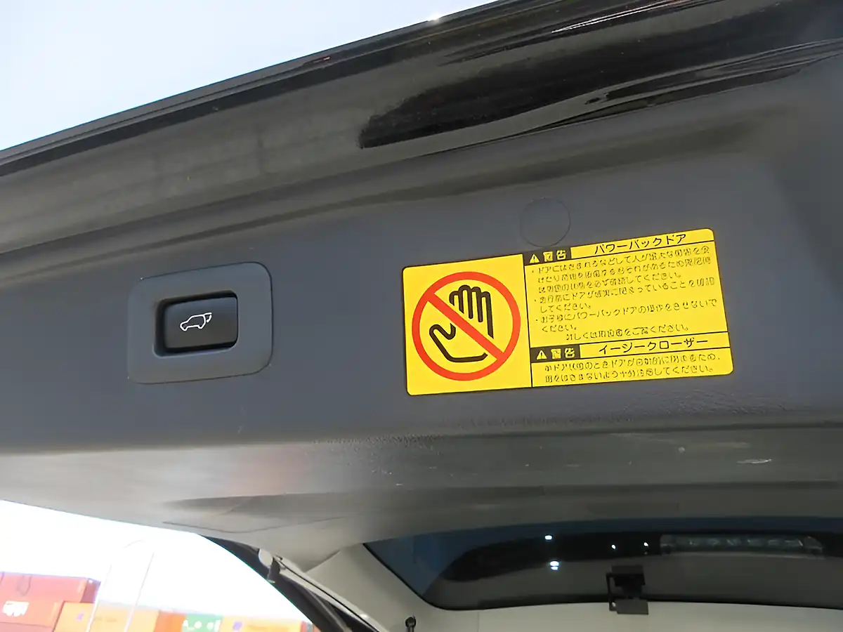 Used 2026 Toyota Alphard Type Gold Black - Interior and Exterior details 15