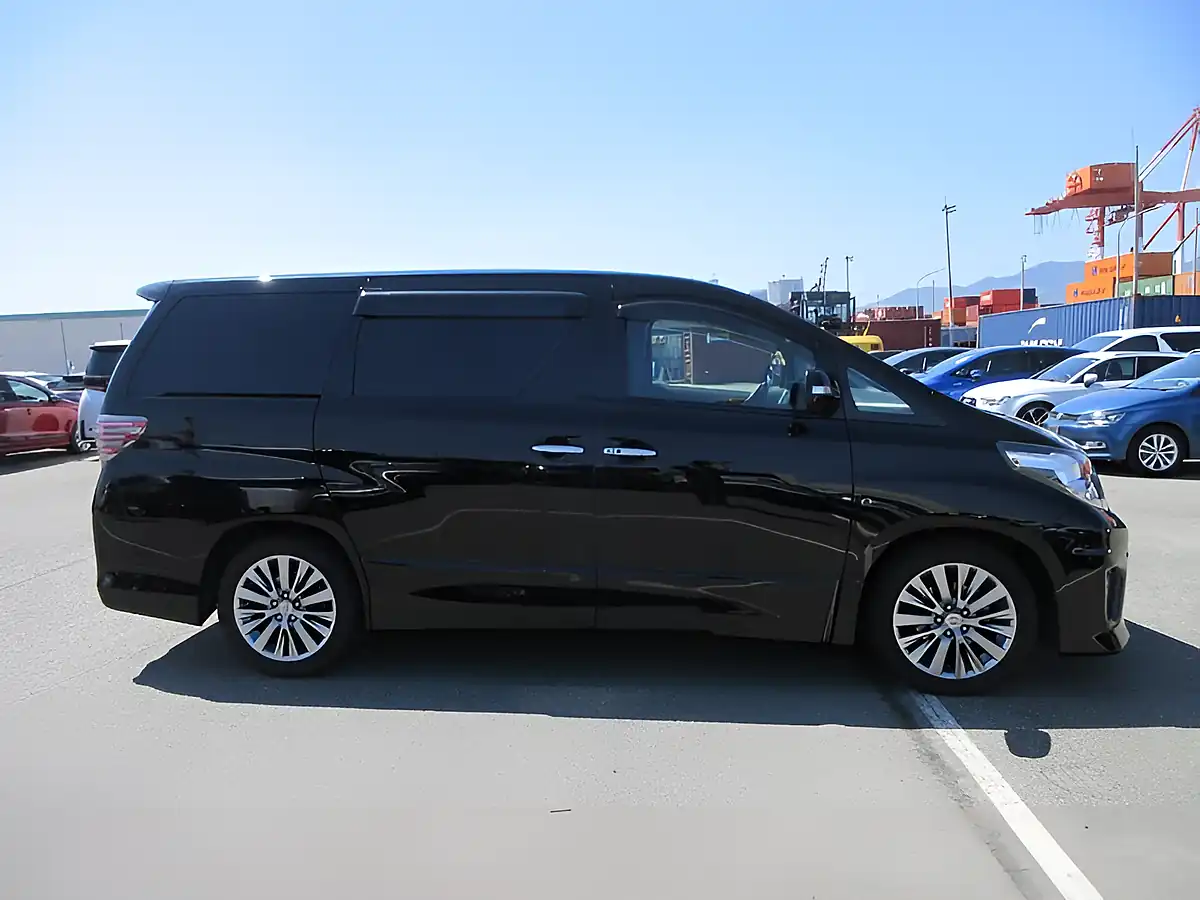 Used 2026 Toyota Alphard Type Gold Black - Interior and Exterior details 5