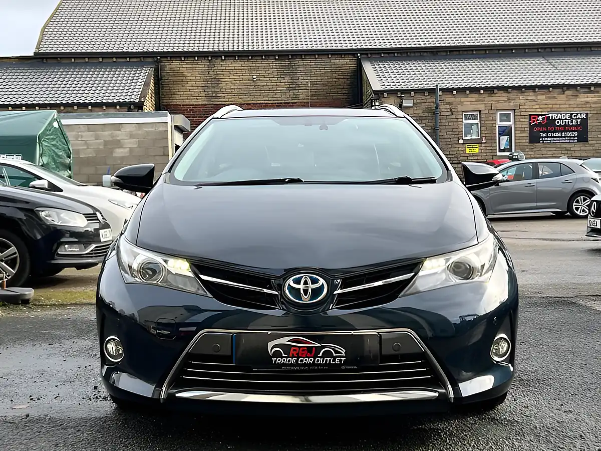 Used 2026 Toyota Auris Excel Grey - Interior and Exterior details 5