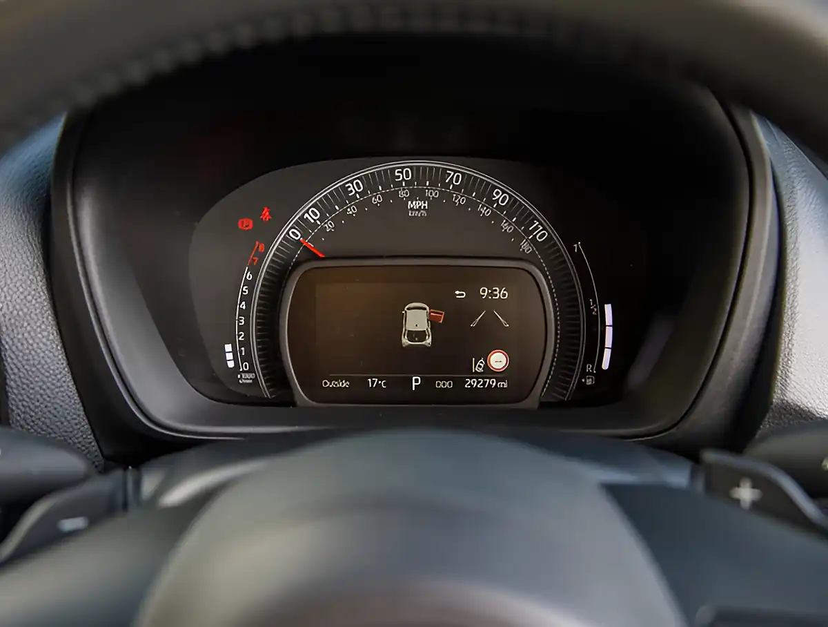 Used 2026 Toyota Aygo X Exclusive Green - Interior and Exterior details 11