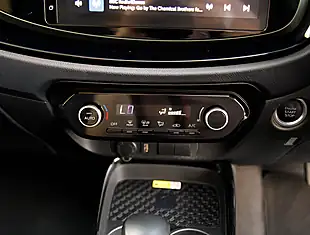 Used 2026 Toyota Aygo X Exclusive Green - Interior and Exterior details 19