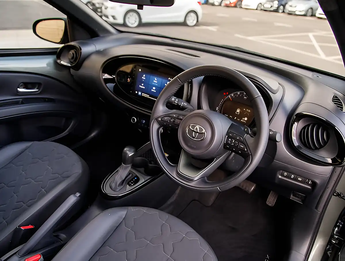 Used 2026 Toyota Aygo X Exclusive Green - Interior and Exterior details 4