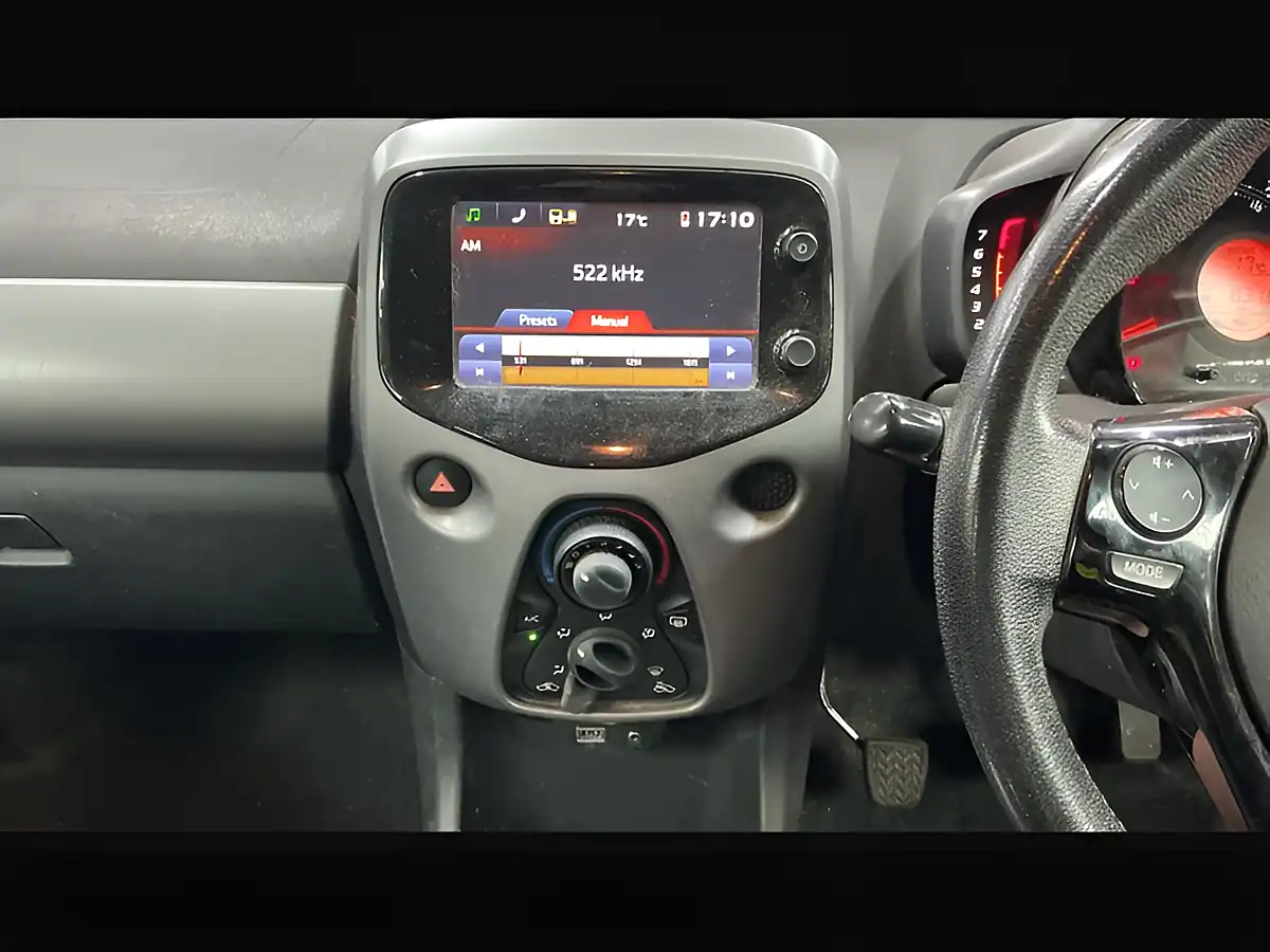 Used 2026 Toyota Aygo X-Play Red - Interior and Exterior details 10