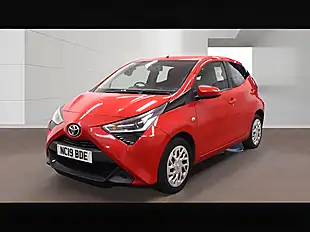 Used 2026 Toyota Aygo X-Play Red - Interior and Exterior details 11