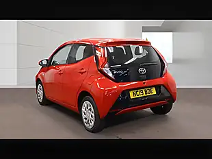 Used 2026 Toyota Aygo X-Play Red - Interior and Exterior details 12