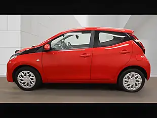 Used 2026 Toyota Aygo X-Play Red - Interior and Exterior details 15
