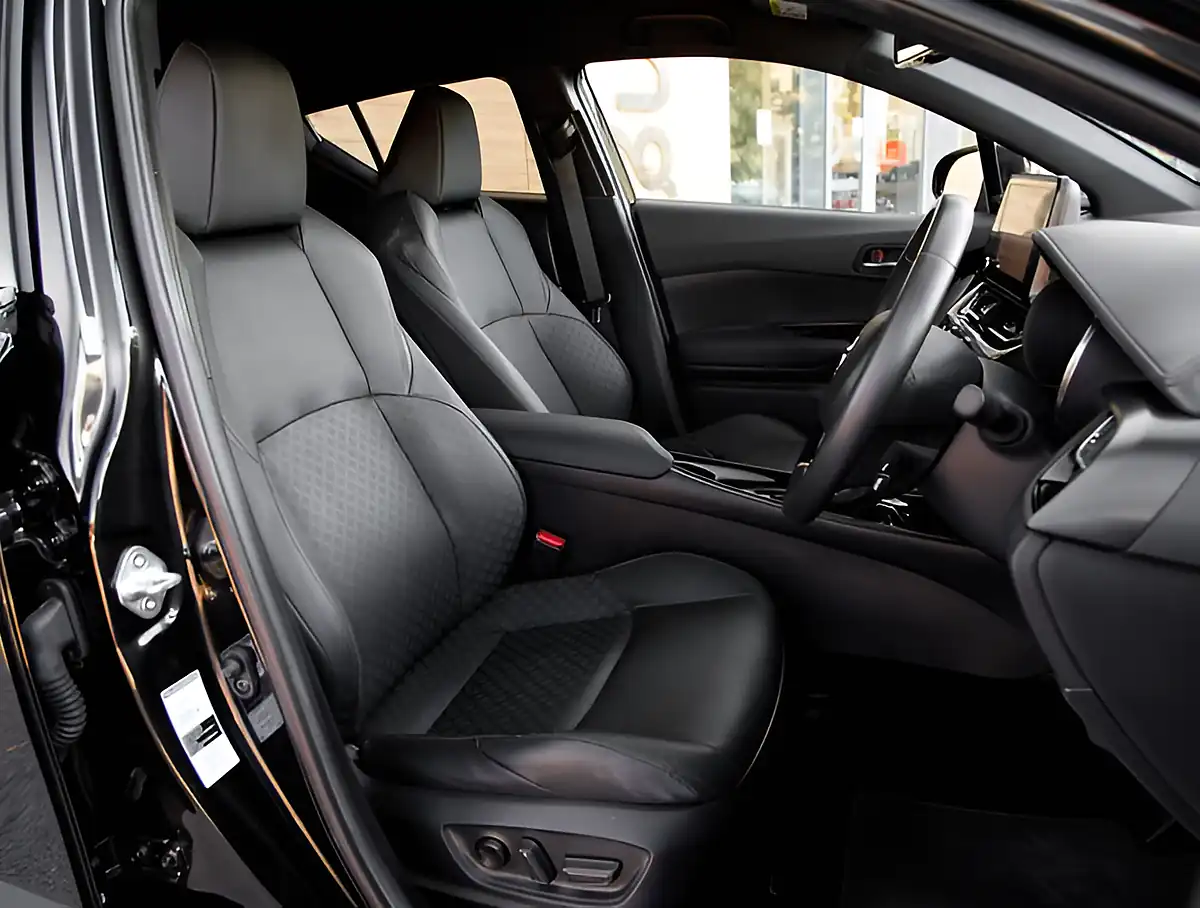 Used 2026 Toyota C-Hr Design Black - Interior and Exterior details 17