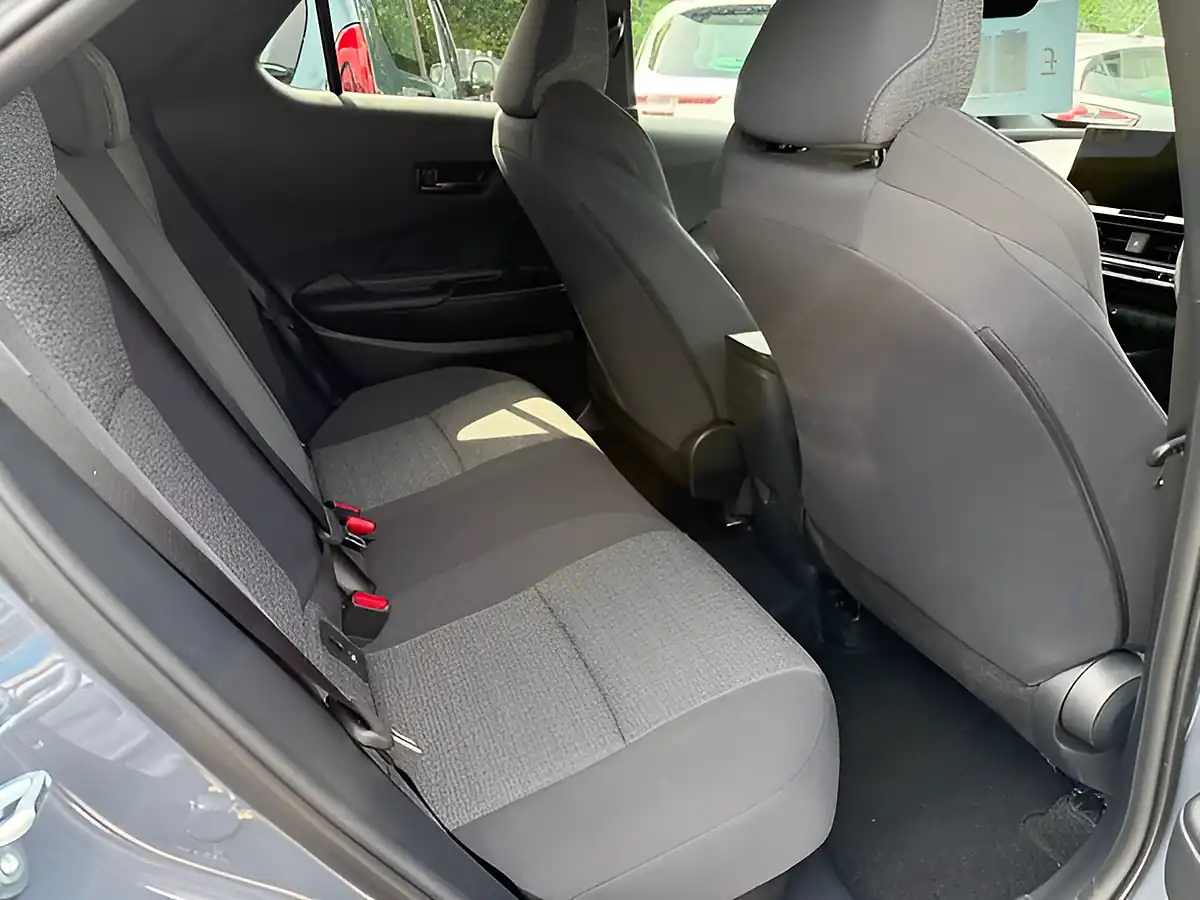 Used 2026 Toyota C-Hr Design Grey - Interior and Exterior details 16
