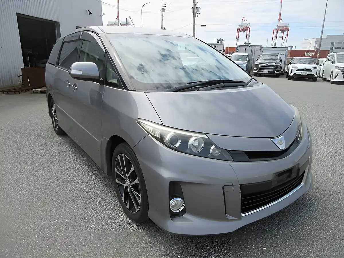 Used 2026 Toyota Estima Aeras Grey - Front View