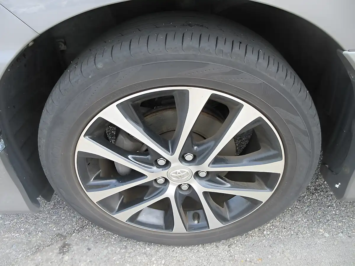 Used 2026 Toyota Estima Aeras Grey - Interior and Exterior details 15