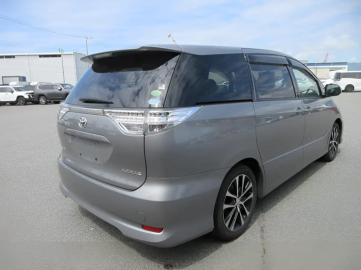 Used 2026 Toyota Estima Aeras Grey - Interior and Exterior details 4