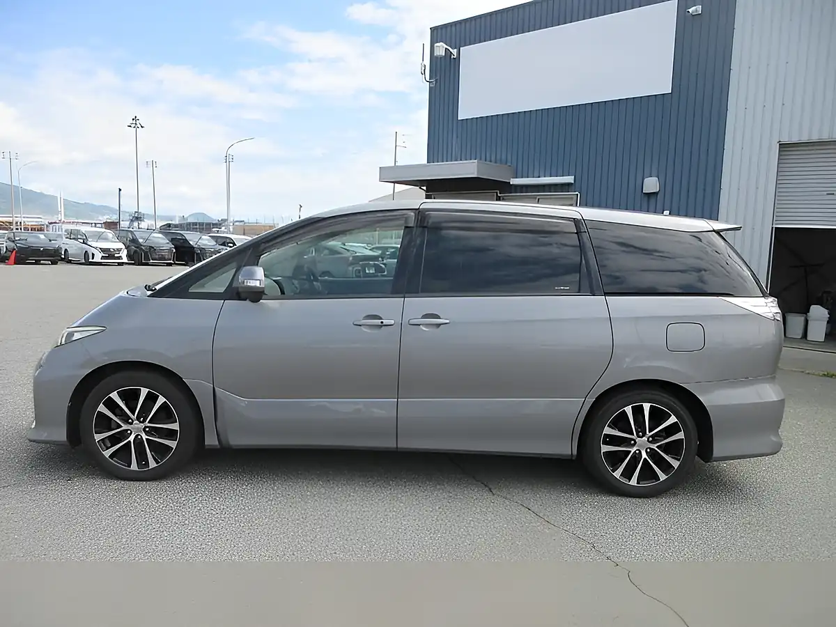 Used 2026 Toyota Estima Aeras Grey - Interior and Exterior details 6