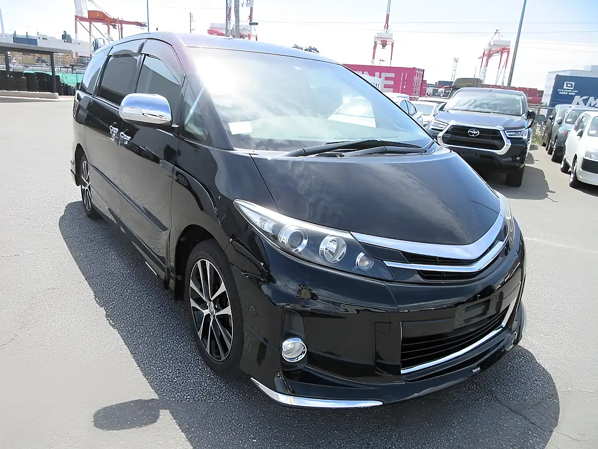 Used 2026 Toyota Estima Aeras Leather Package Black - Front View