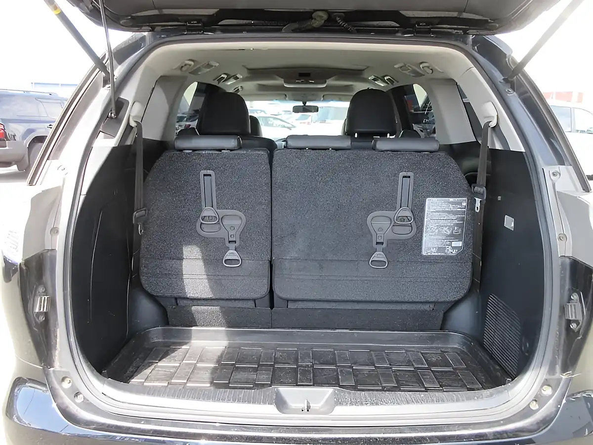 Used 2026 Toyota Estima Aeras Leather Package Black - Interior and Exterior details 11