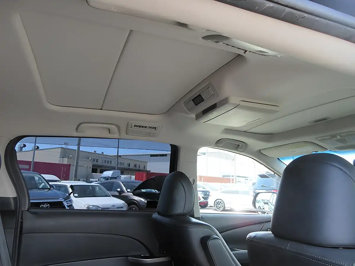 Used 2026 Toyota Estima Aeras Leather Package Black - Interior and Exterior details 14