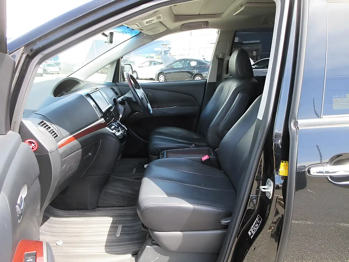 Used 2026 Toyota Estima Aeras Leather Package Black - Interior and Exterior details 9