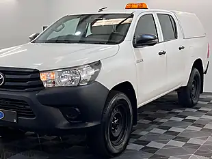 Used 2026 Toyota Hilux Hi-Luxury Active White - Interior and Exterior details 17