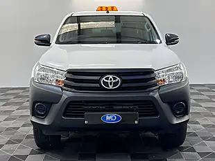 Used 2026 Toyota Hilux Hi-Luxury Active White - Interior and Exterior details 9