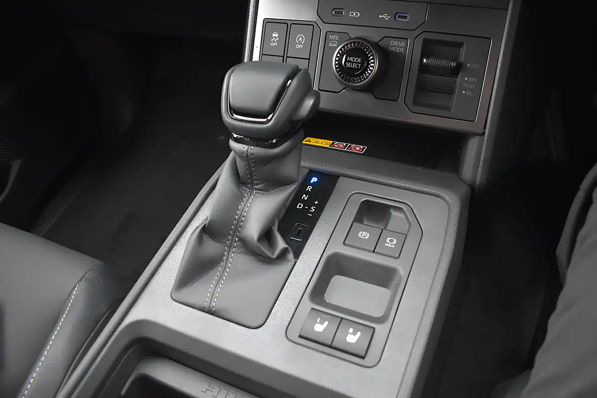 Used 2026 Toyota Hilux Invincible Galaxy Black - Interior and Exterior details 18