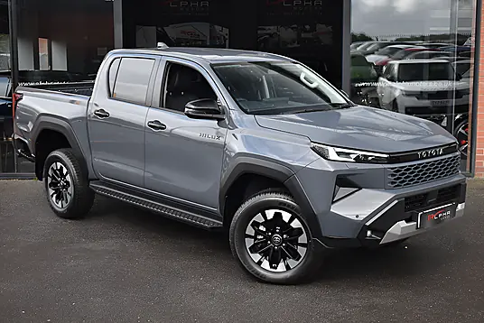 2026 Toyota Hilux Invincible 2.8 D-4D-h