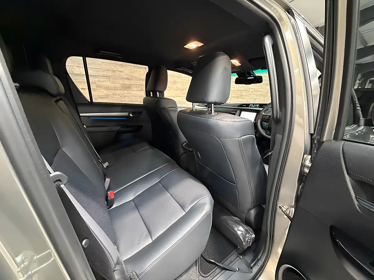 Used 2026 Toyota Hilux Invincible X Titan Bronze Metallic - Interior and Exterior details 11
